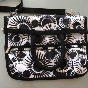 NWOT black and white fold over tote